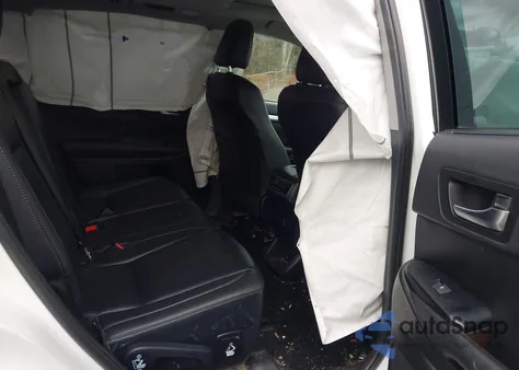 2019 Toyota Highlander Xle from USA, damaged, VIN 5TDJZRFH0KS938060